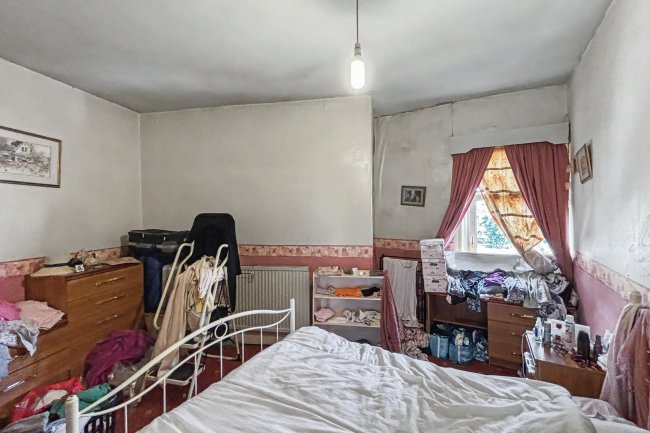 60 Catherine Street, Elland, West Yorkshire, HX5 0JB 8