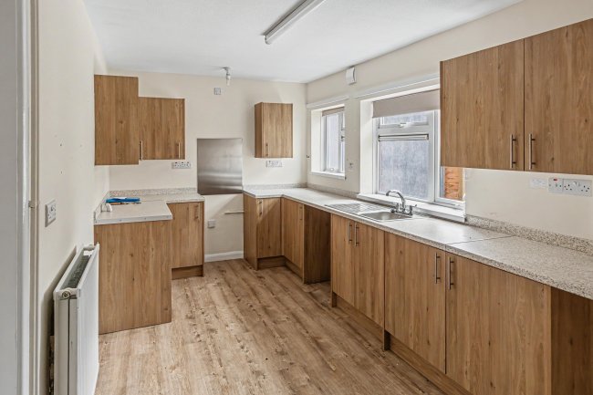 3 Bremhill View, Calne, Wiltshire, SN11 9EE 10