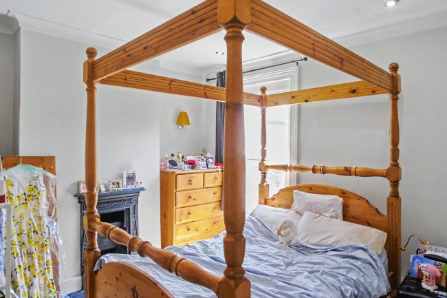 62 Oaklands Road, Hanwell, London, W7 2DU 1