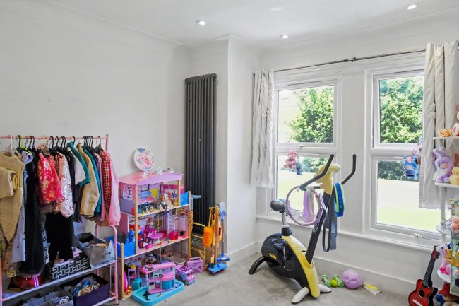 62 Oaklands Road, Hanwell, London, W7 2DU 1