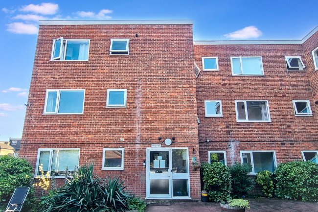 Flat 30, Highland Court, 87 Gordon Road, South Woodford, London, E18 1RE 6