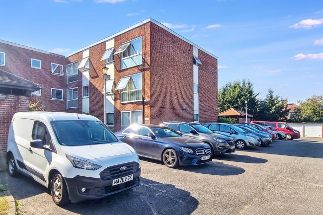 Flat 30, Highland Court, 87 Gordon Road, South Woodford, London, E18 1RE 6