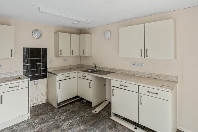 135 Lime Kiln, Royal Wootton Bassett, Wiltshire, SN4 7HQ 6