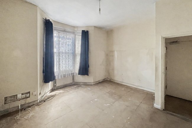 Flat A, 68 Rattray Road, Brixton, London SW2 1BE 4