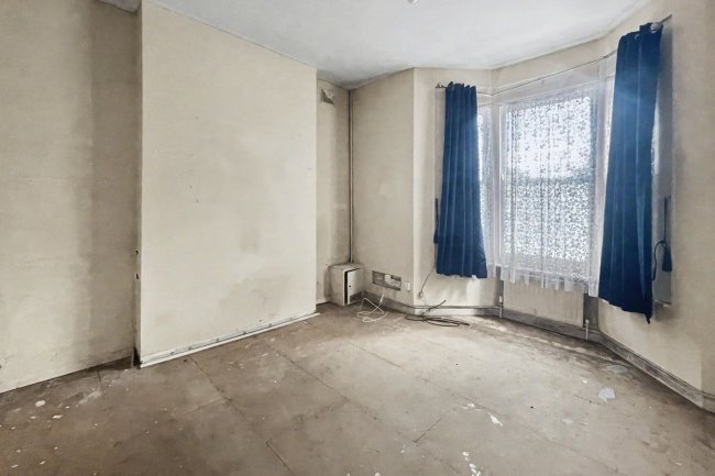 Flat A, 68 Rattray Road, Brixton, London SW2 1BE 4