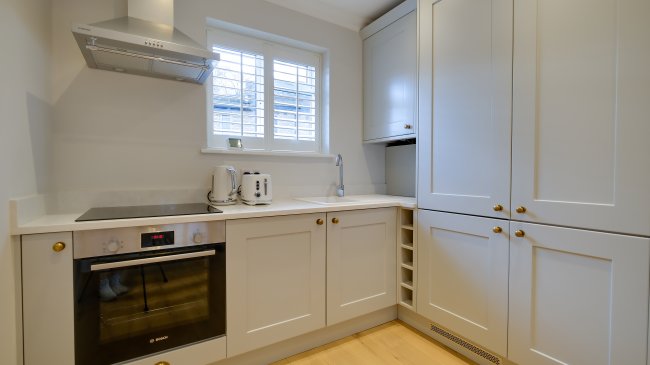 Flat 2, 10 Hermit Street, Clerkenwell, London, EC1V 7NR 2