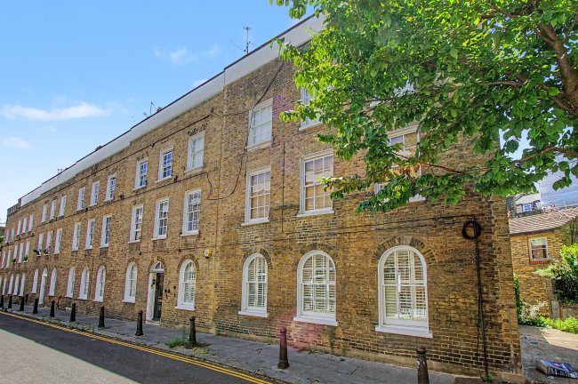 Flat 2, 10 Hermit Street, Clerkenwell, London, EC1V 7NR 2