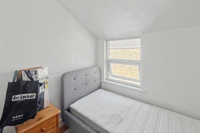 Flat 4, 52 Gleneagle Road, Streatham, London, SW16 6AF 7