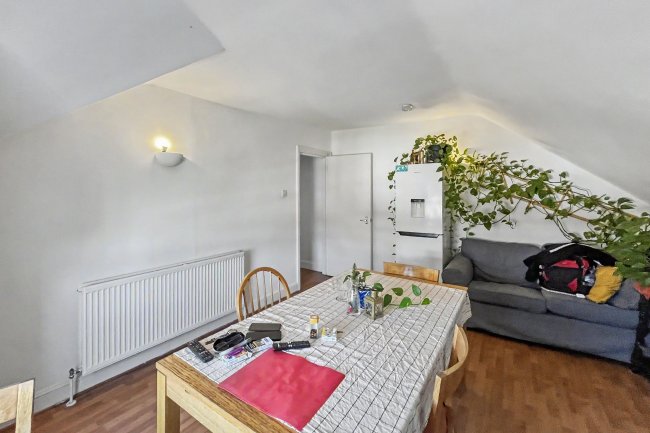 Flat 4, 52 Gleneagle Road, Streatham, London, SW16 6AF 7