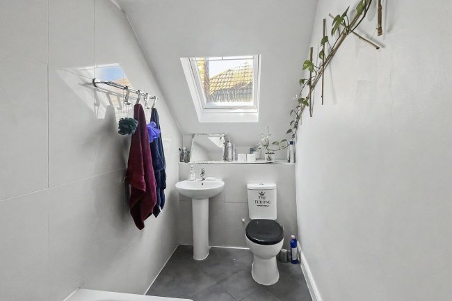 Flat 4, 52 Gleneagle Road, Streatham, London, SW16 6AF 7