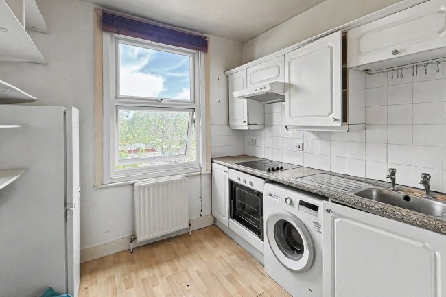 217 Mitcham Lane, Streatham, London SW16 6PS 7