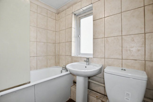 8 Sandalwood House, Longlands Road, Sidcup, Bexley, DA15 7NB 10