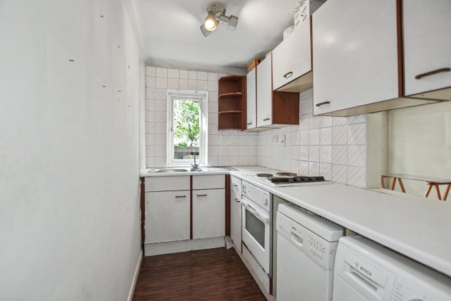 8 Sandalwood House, Longlands Road, Sidcup, Bexley, DA15 7NB 10