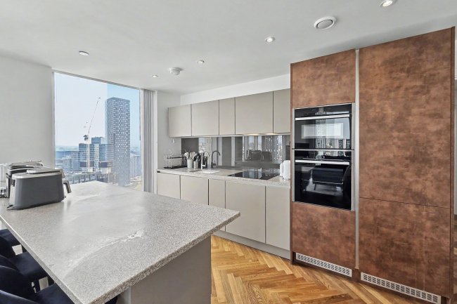 Flat B2308, Deansgate Square,  9 Owen Street Manchester, M15 4UD 1