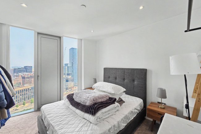 Flat B2308, Deansgate Square,  9 Owen Street Manchester, M15 4UD 1