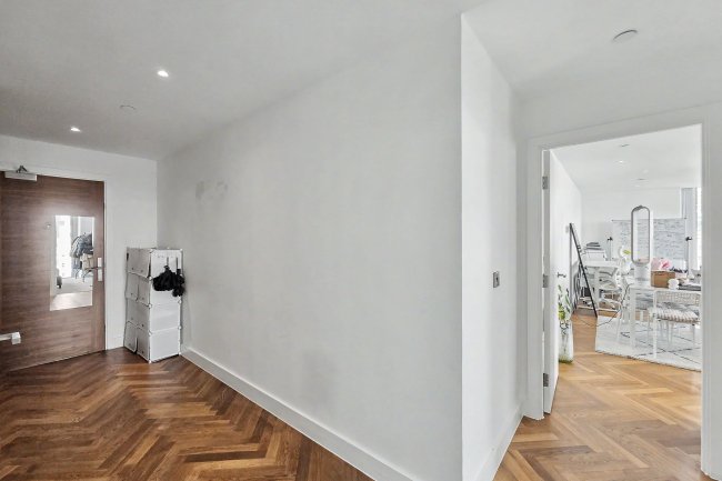 Flat B2308, Deansgate Square,  9 Owen Street Manchester, M15 4UD 1