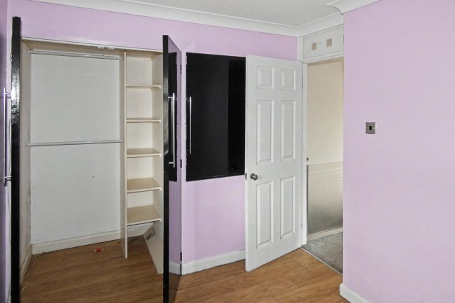 37 James Niven Court, Hull, East Riding of Yorkshire HU9 3AQ 8