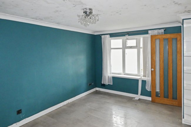 37 James Niven Court, Hull, East Riding of Yorkshire HU9 3AQ 8