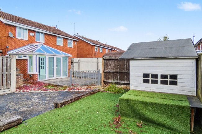37 James Niven Court, Hull, East Riding of Yorkshire HU9 3AQ 8