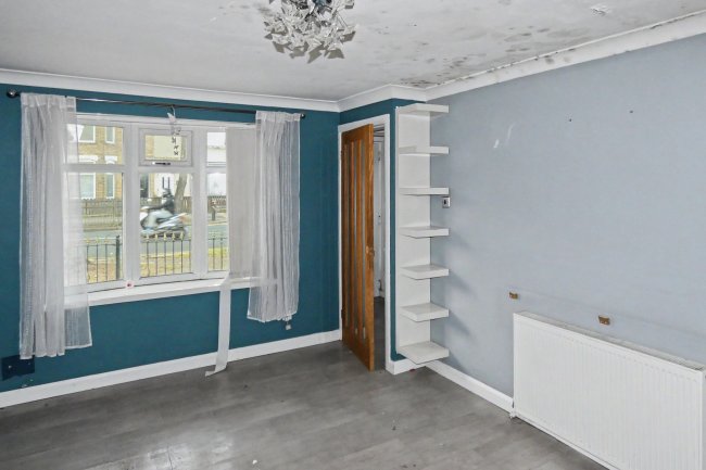 37 James Niven Court, Hull, East Riding of Yorkshire HU9 3AQ 8