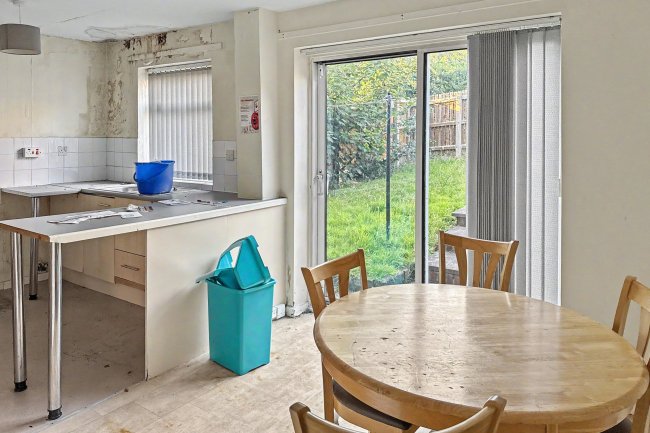 9 Camrose Croft, Balsall Heath, Birmingham, B12 9TS 1