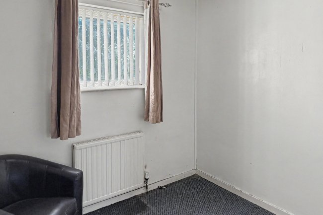 9 Camrose Croft, Balsall Heath, Birmingham, B12 9TS 1