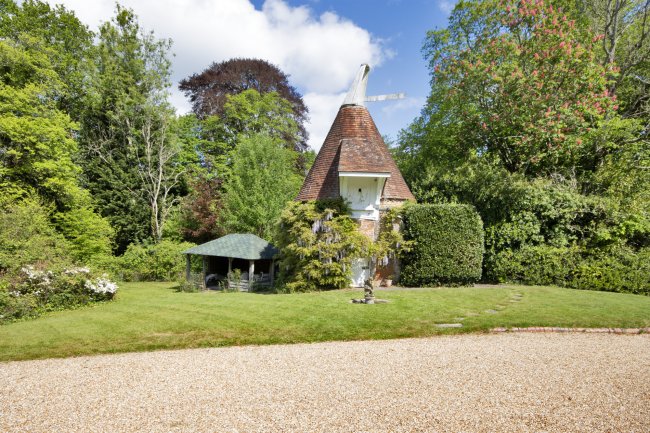Tilton, The Stream, Catsfield, Battle, East Sussex, TN33 9BB 5