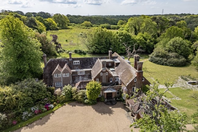 Tilton, The Stream, Catsfield, Battle, East Sussex, TN33 9BB 5