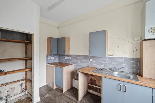 31 Canterbury Street, Newcastle upon Tyne, NE6 2JD 2