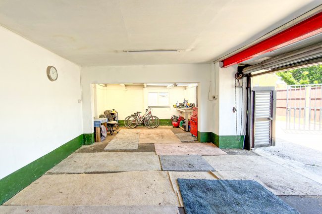 Rear of 105 High Street, Enfield, EN3 4EE 4