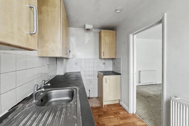 37c Sellons Avenue, Harlesden, London NW10 4HJ 2