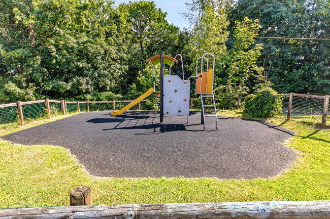 63 Waiblingen Way, Devizes, SN10 2BW 4
