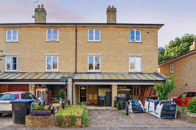 12 Bartlett Close, Witney, Oxfordshire, OX28 6FD 5