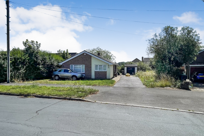 Land Adjacent 1a Sutton Road
Waterlooville, Hampshire, PO8 8PU 3