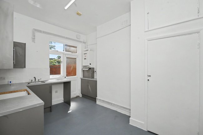 Flat A, 132 Stanstead Road, Forest Hill, London, SE23 1BX 9