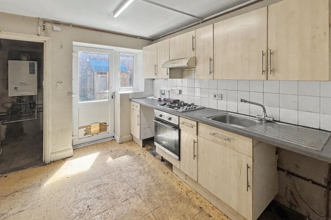 123a Boundaries Road, Balham, London, SW12 8HD 8