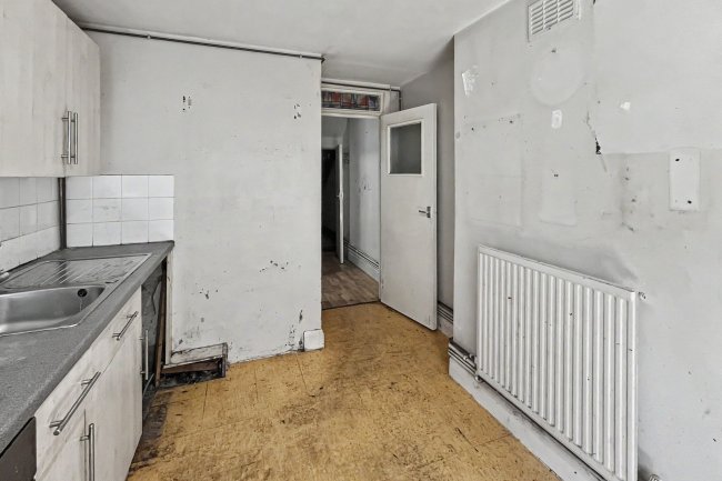 123a Boundaries Road, Balham, London, SW12 8HD 8