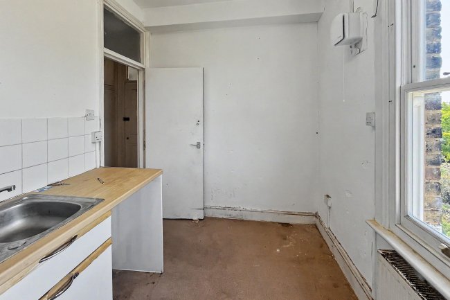 47e Ramsden Road, Balham, London, SW12 8RA 9