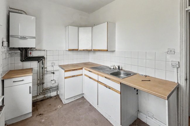47e Ramsden Road, Balham, London, SW12 8RA 9