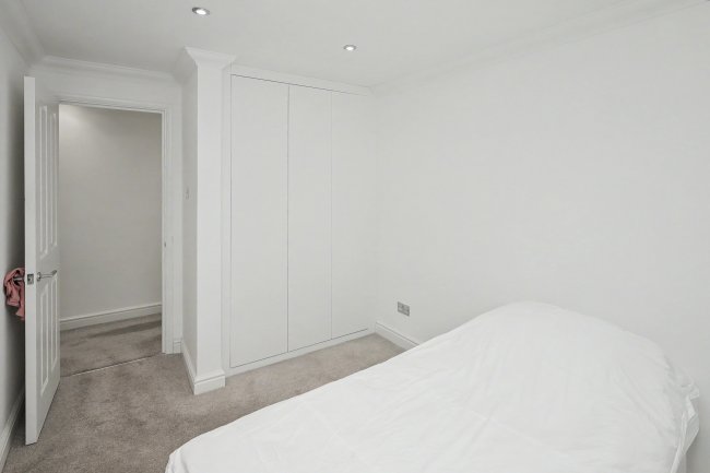 16 Sands Way, Woodford Green, IG8 8EJ 4