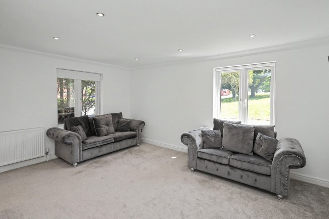 16 Sands Way, Woodford Green, IG8 8EJ 4