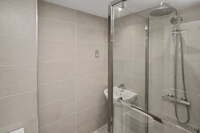16 Sands Way, Woodford Green, IG8 8EJ 4