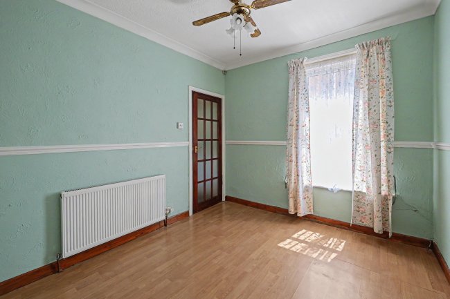 72 Milton Road, Southampton, SO15 2HR 4
