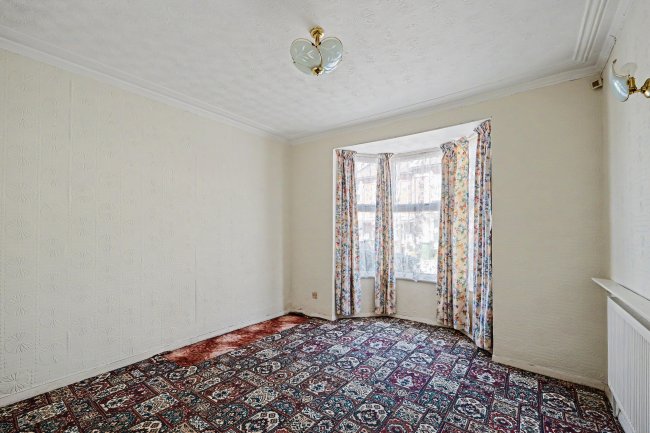 72 Milton Road, Southampton, SO15 2HR 4