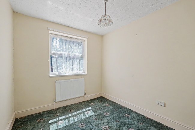 72 Milton Road, Southampton, SO15 2HR 4