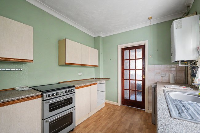 72 Milton Road, Southampton, SO15 2HR 4