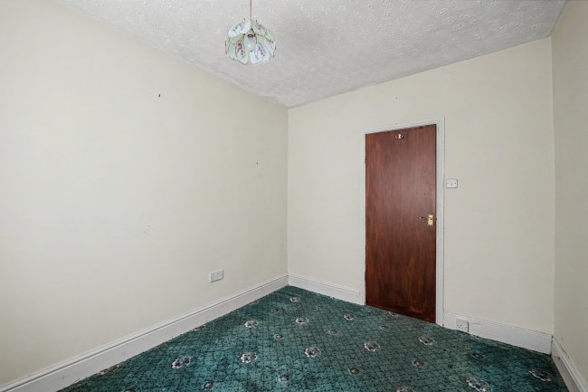 72 Milton Road, Southampton, SO15 2HR 4
