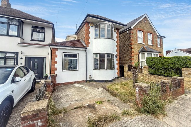22 Edmund Road, Rainham, Essex, RM13 8LX 3