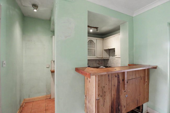 22 Edmund Road, Rainham, Essex, RM13 8LX 5