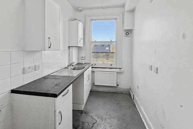 47f Ramsden Road, Balham, London, SW12 8RA 10